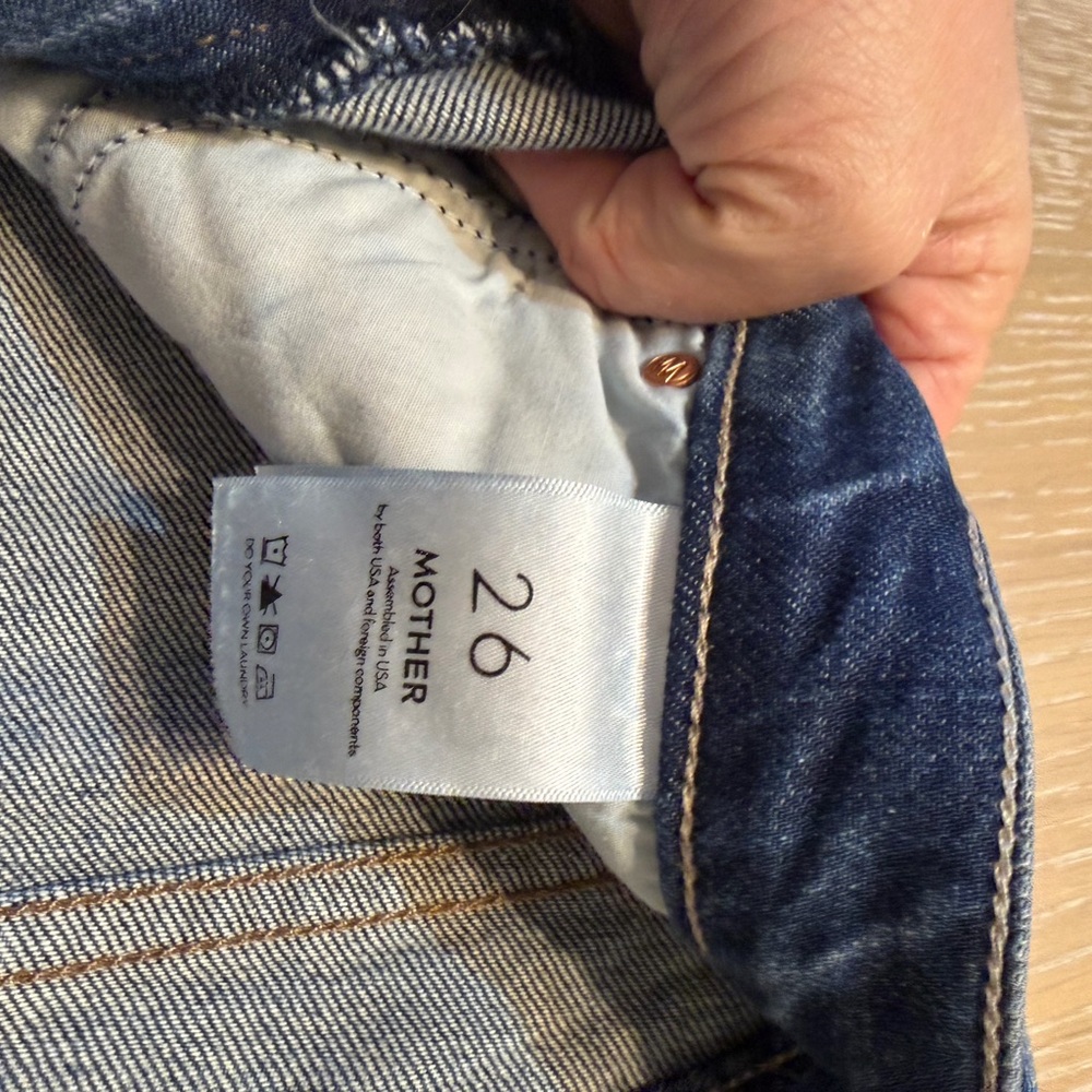 MOTHER Ankle Cropped Blue Jeans - Picture 4 of 5